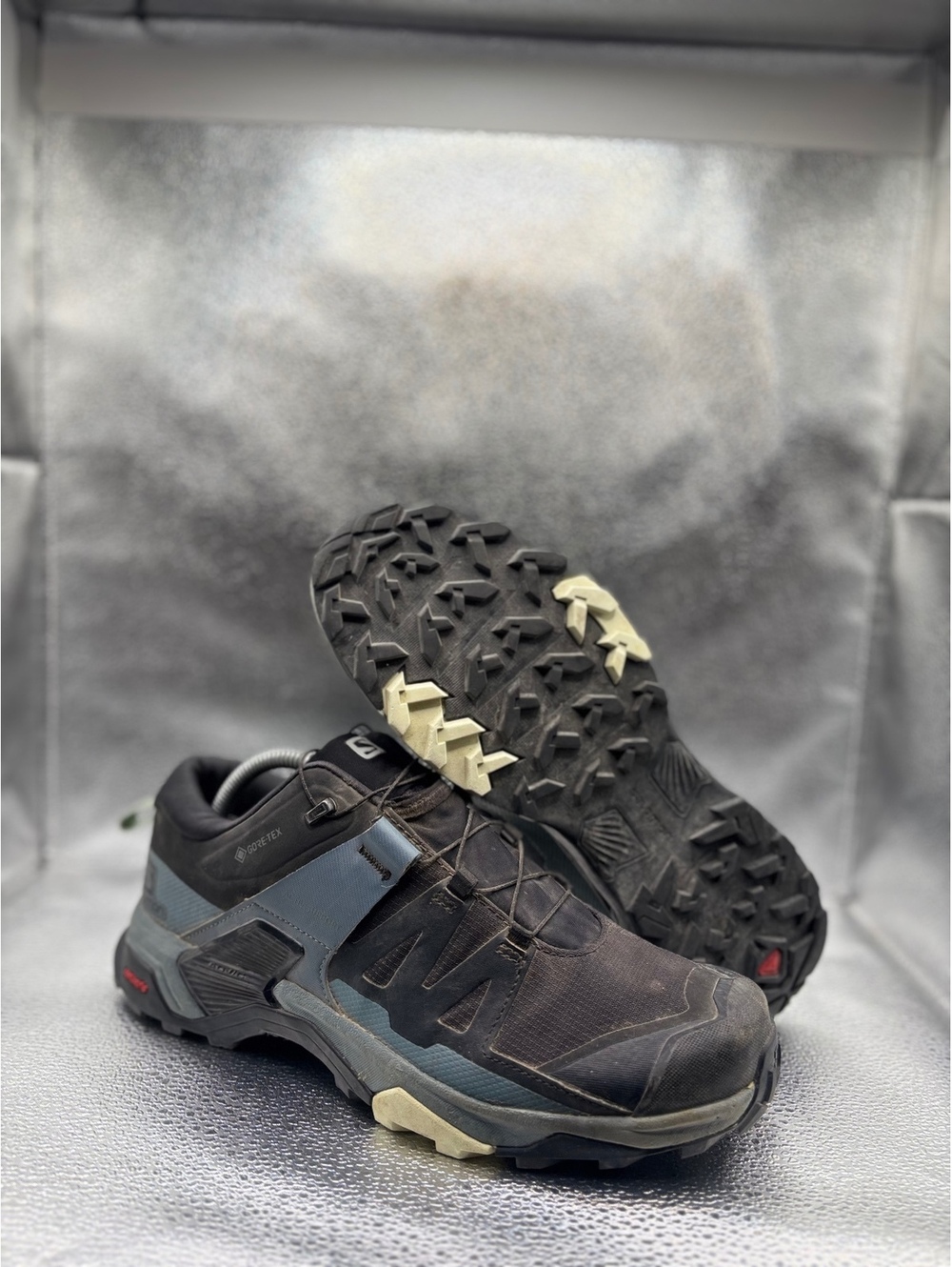 Salomon X Ultra 4 GTX low-cut hiking shoe